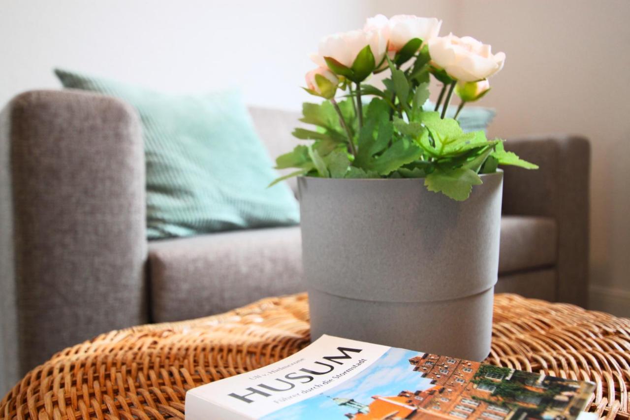 הוסום Apartment Meerzeit Mit Terrasse מראה חיצוני תמונה